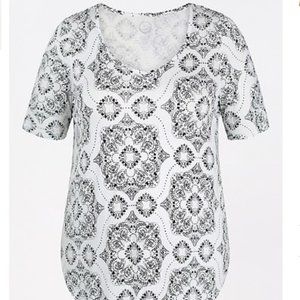 Maurices Short Sleeve Graphic Print Blouse White/Black Medium